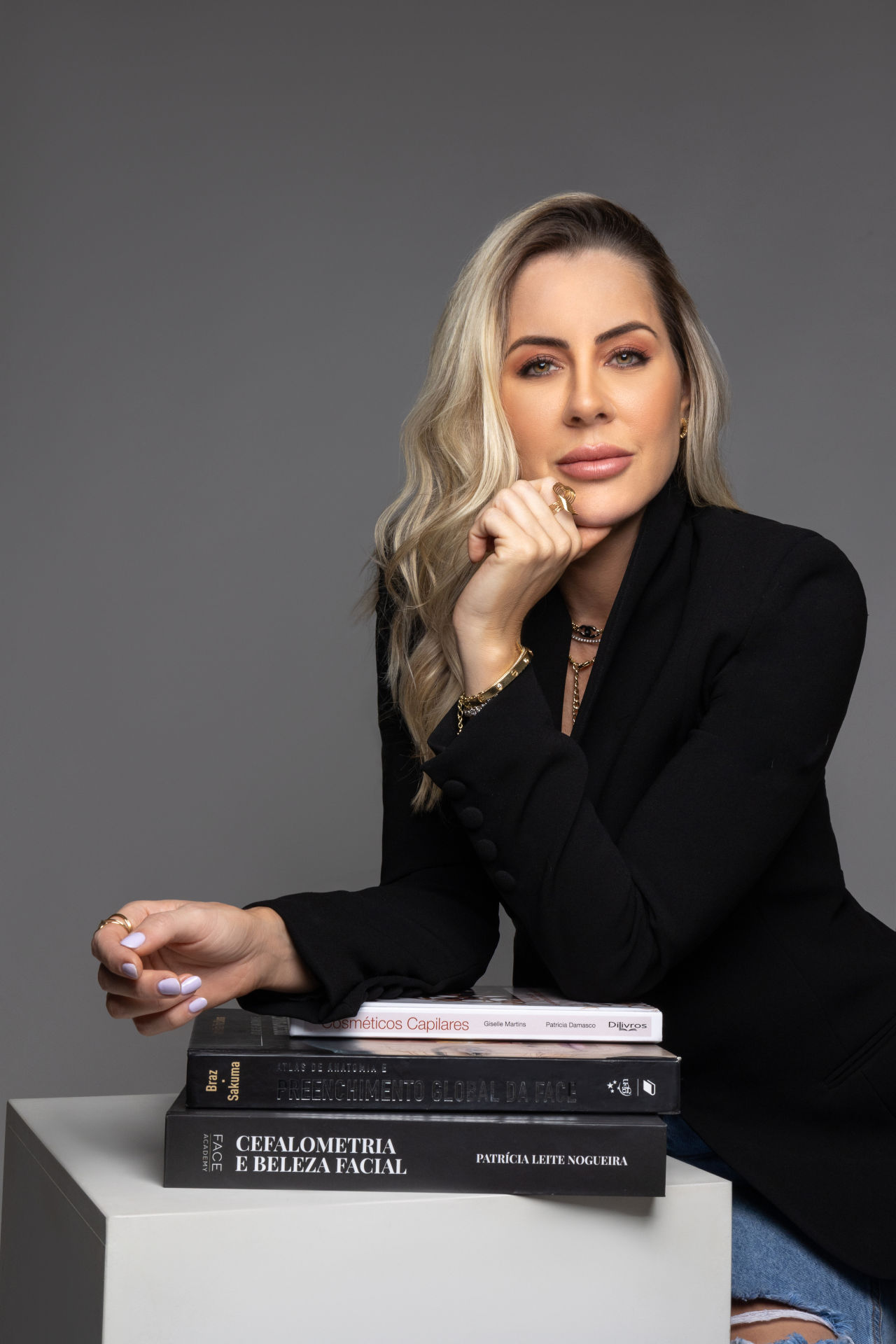 Dra. Larissa Sdrigotti, dermatologista responsável pela clínica em Joinville